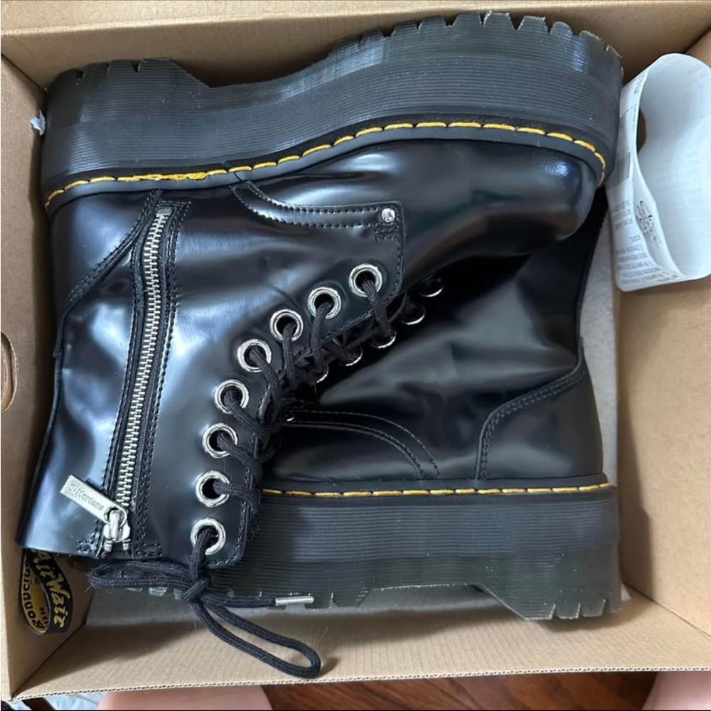 Dr. Martens Jadon max black size 8 / 8.5